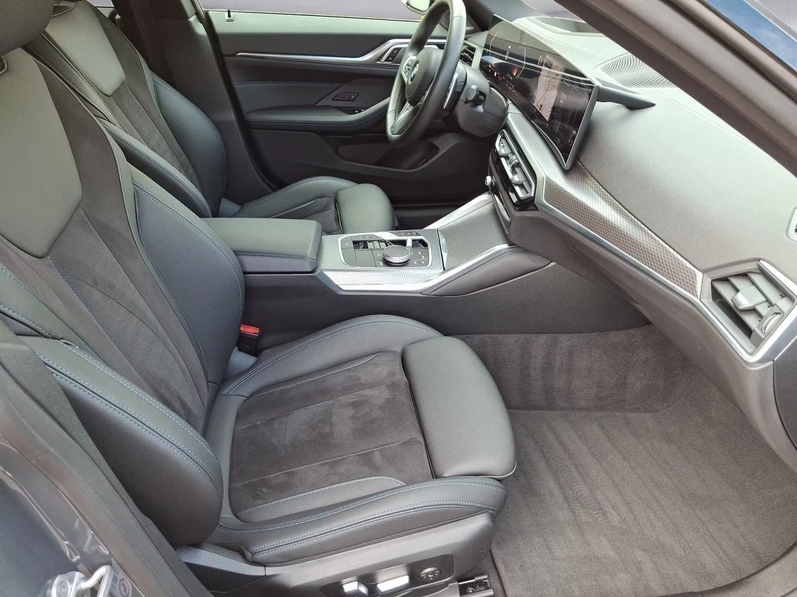 BMW 440 GRAN-COUPE/374HP/xDrive/M-SPORT/CAM/HUD/MEMO/389q, снимка 11 - Автомобили и джипове - 54835056