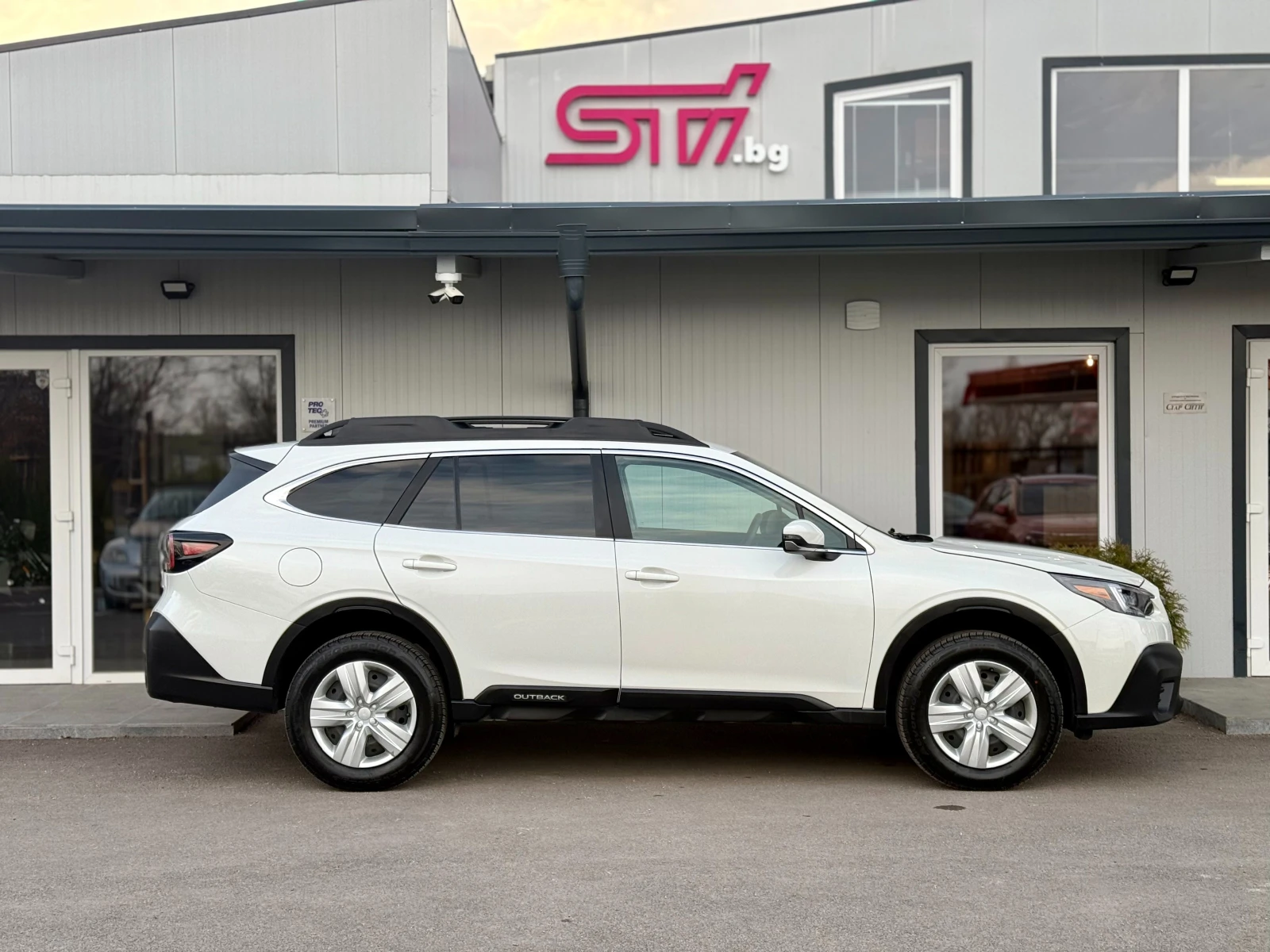 Subaru Outback 2.5* Base, снимка 4 - Автомобили и джипове - 55108712