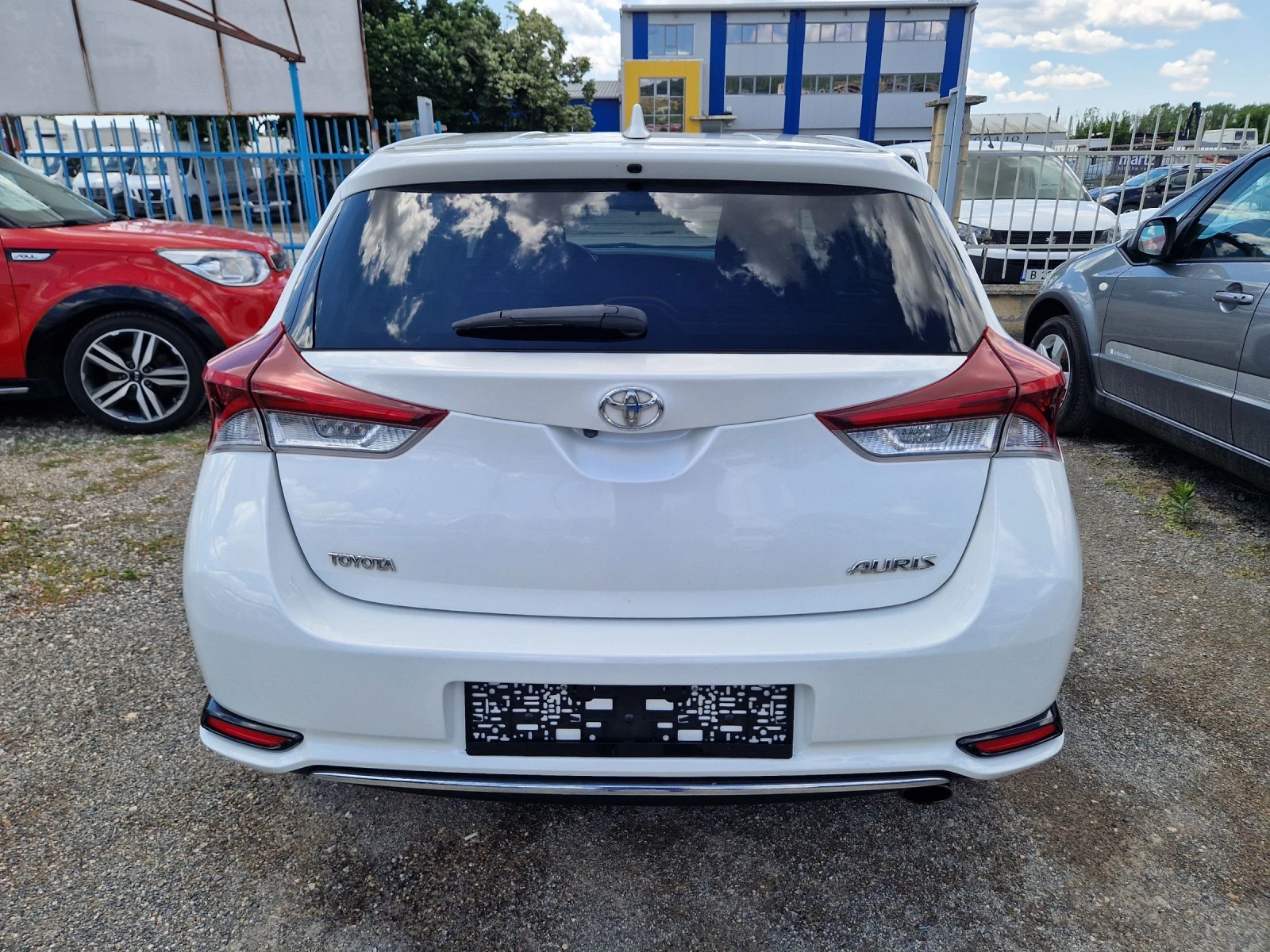Toyota Auris 1.2Т , снимка 4 - Автомобили и джипове - 55229070
