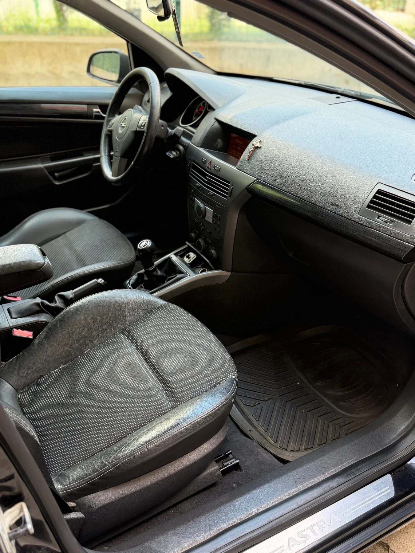 Opel Astra 1.7CDTI, снимка 7 - Автомобили и джипове - 55394499