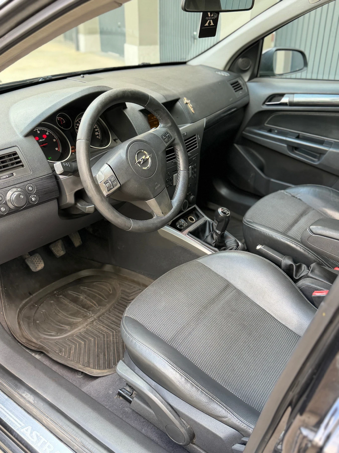 Opel Astra 1.7CDTI, снимка 5 - Автомобили и джипове - 55394499