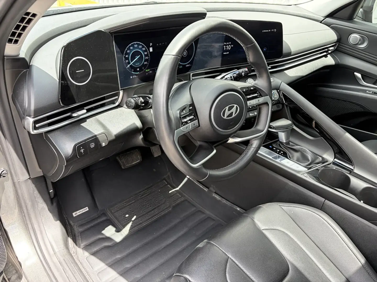 Hyundai Elantra Luxury DCT Leather Roof Navi Remote Start, снимка 7 - Автомобили и джипове - 55661664