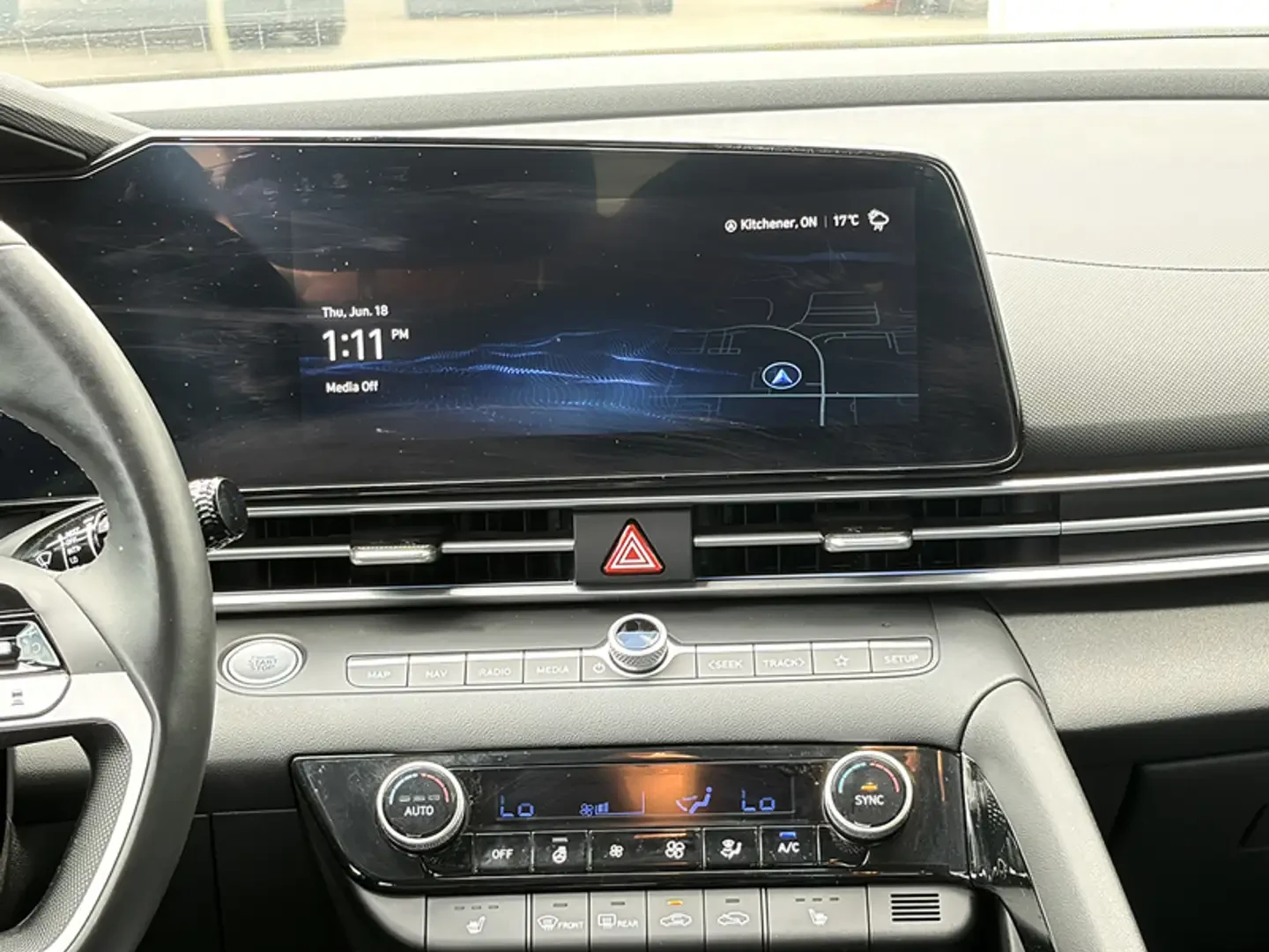 Hyundai Elantra Luxury DCT Leather Roof Navi Remote Start, снимка 13 - Автомобили и джипове - 55661664
