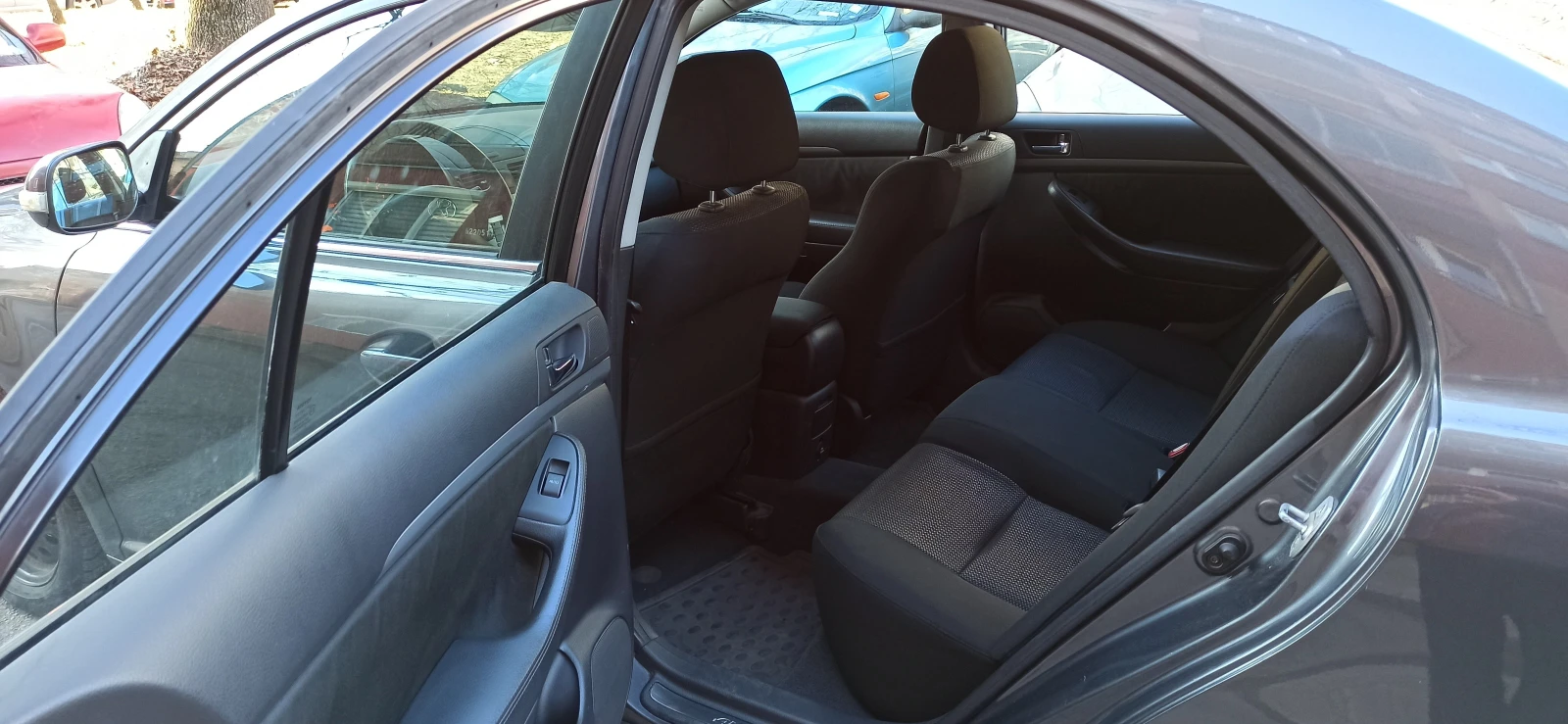 Toyota Avensis | Mobile.bg � ����������� 5