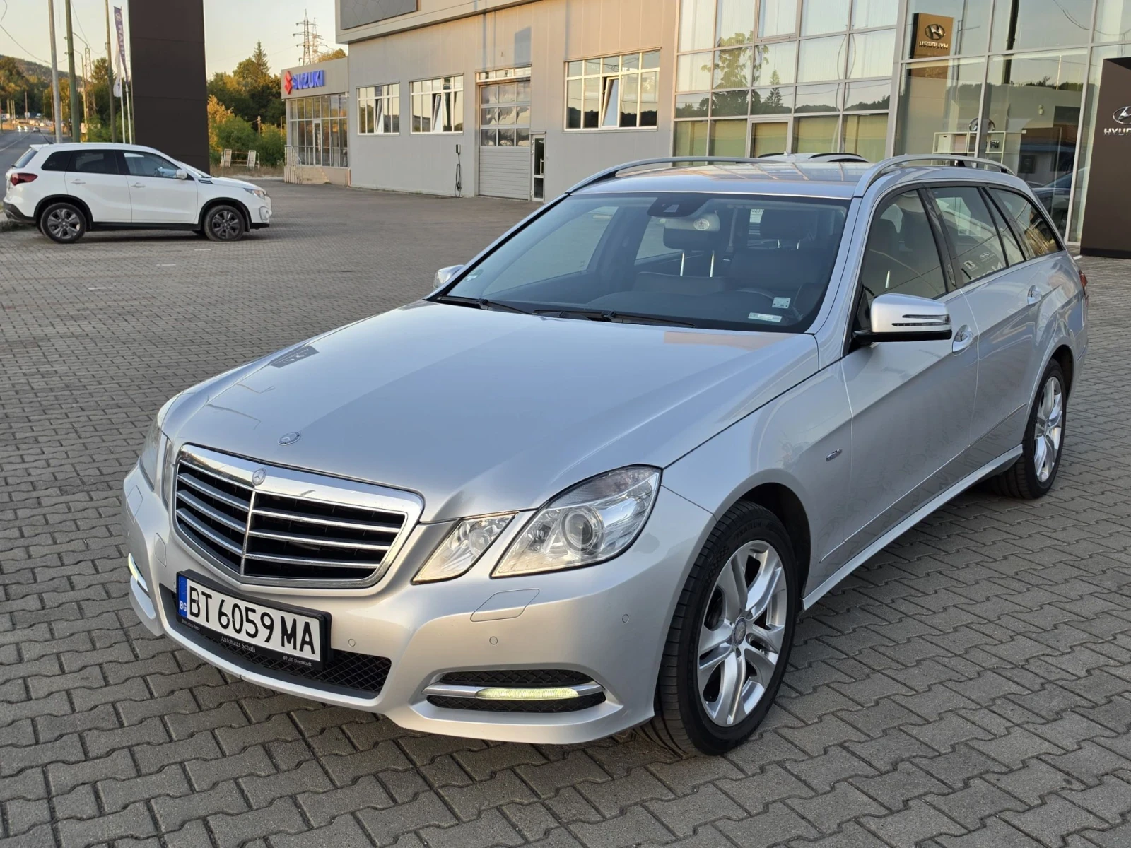 Mercedes-Benz E 350 AVANGARDE/4MATIC/