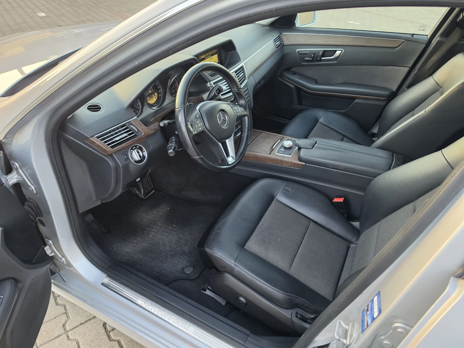 Mercedes-Benz E 350 AVANGARDE/4MATIC/, снимка 10 - Автомобили и джипове - 55981606