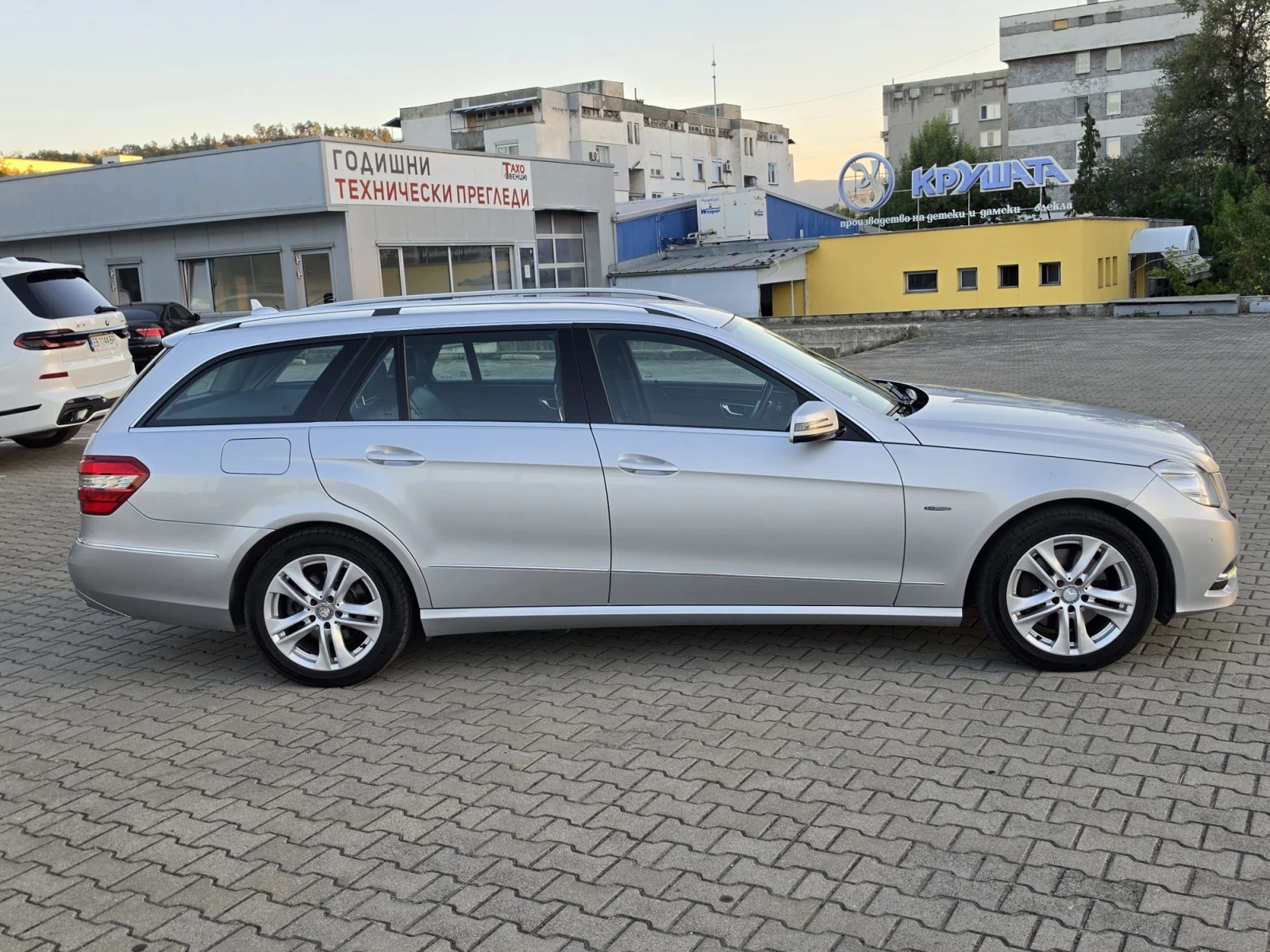 Mercedes-Benz E 350 AVANGARDE/4MATIC/, снимка 3 - Автомобили и джипове - 55981606