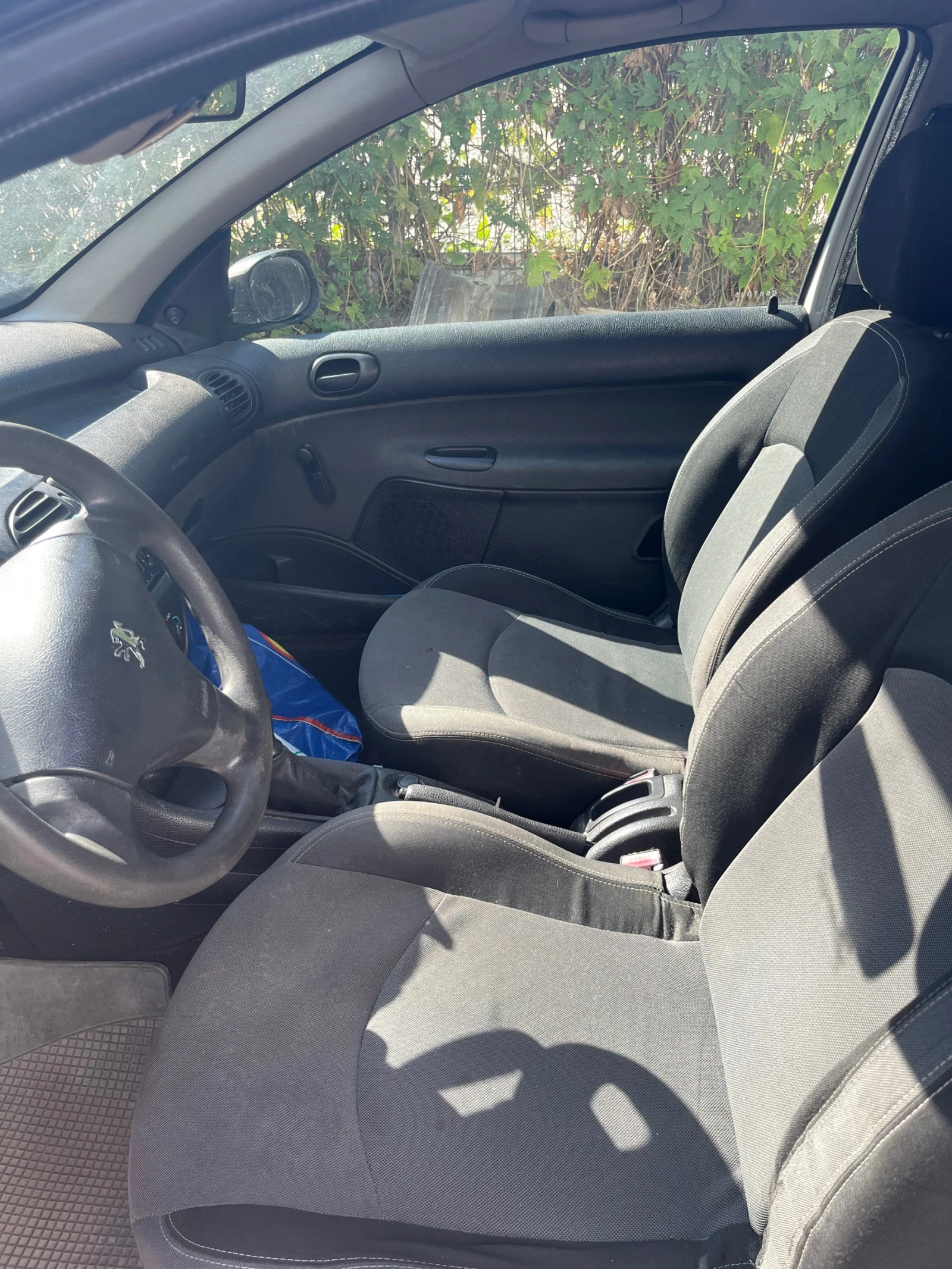 Peugeot 206, снимка 8 - Автомобили и джипове - 56126844