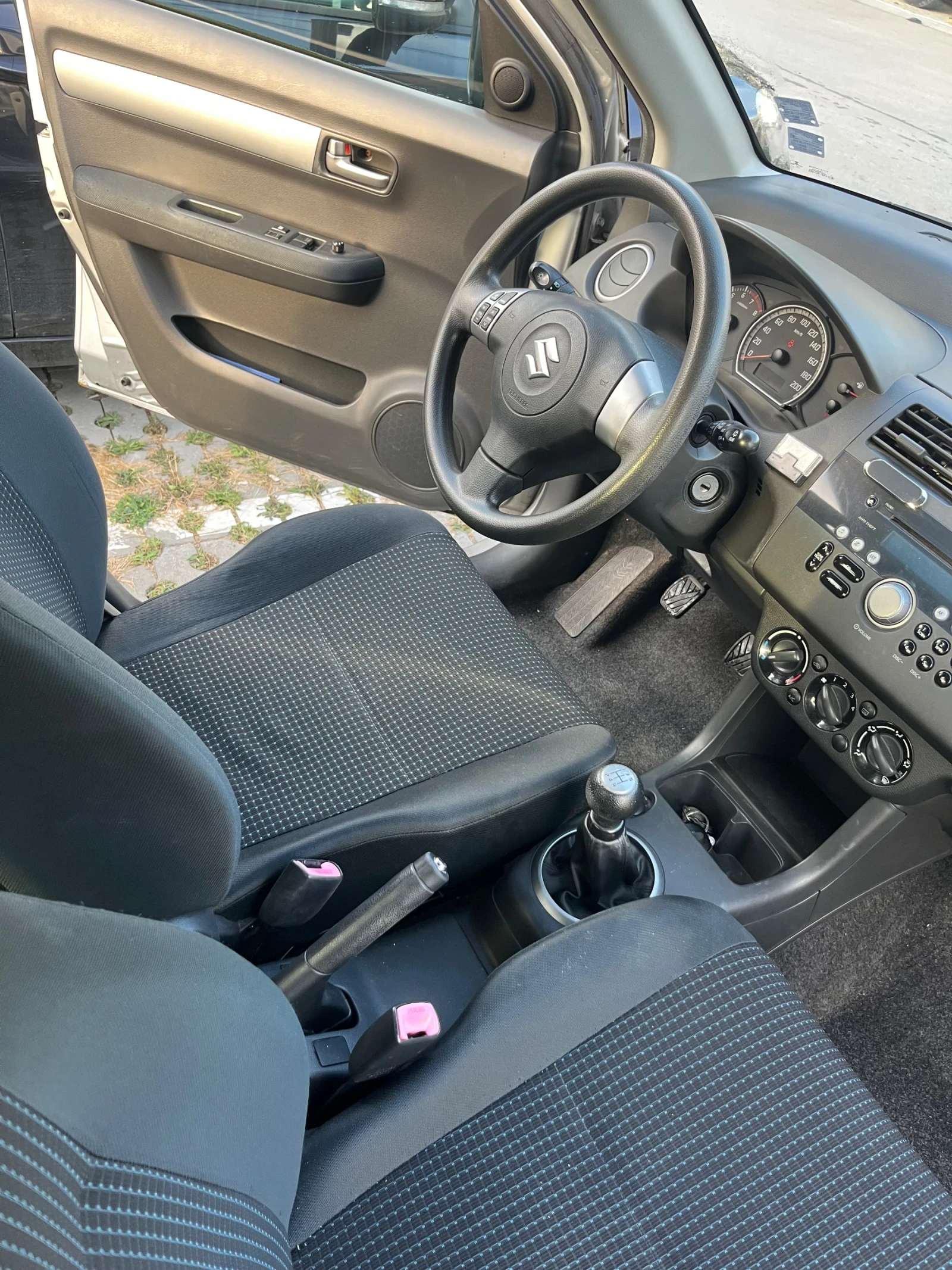 Suzuki Swift, снимка 2 - Автомобили и джипове - 56246018