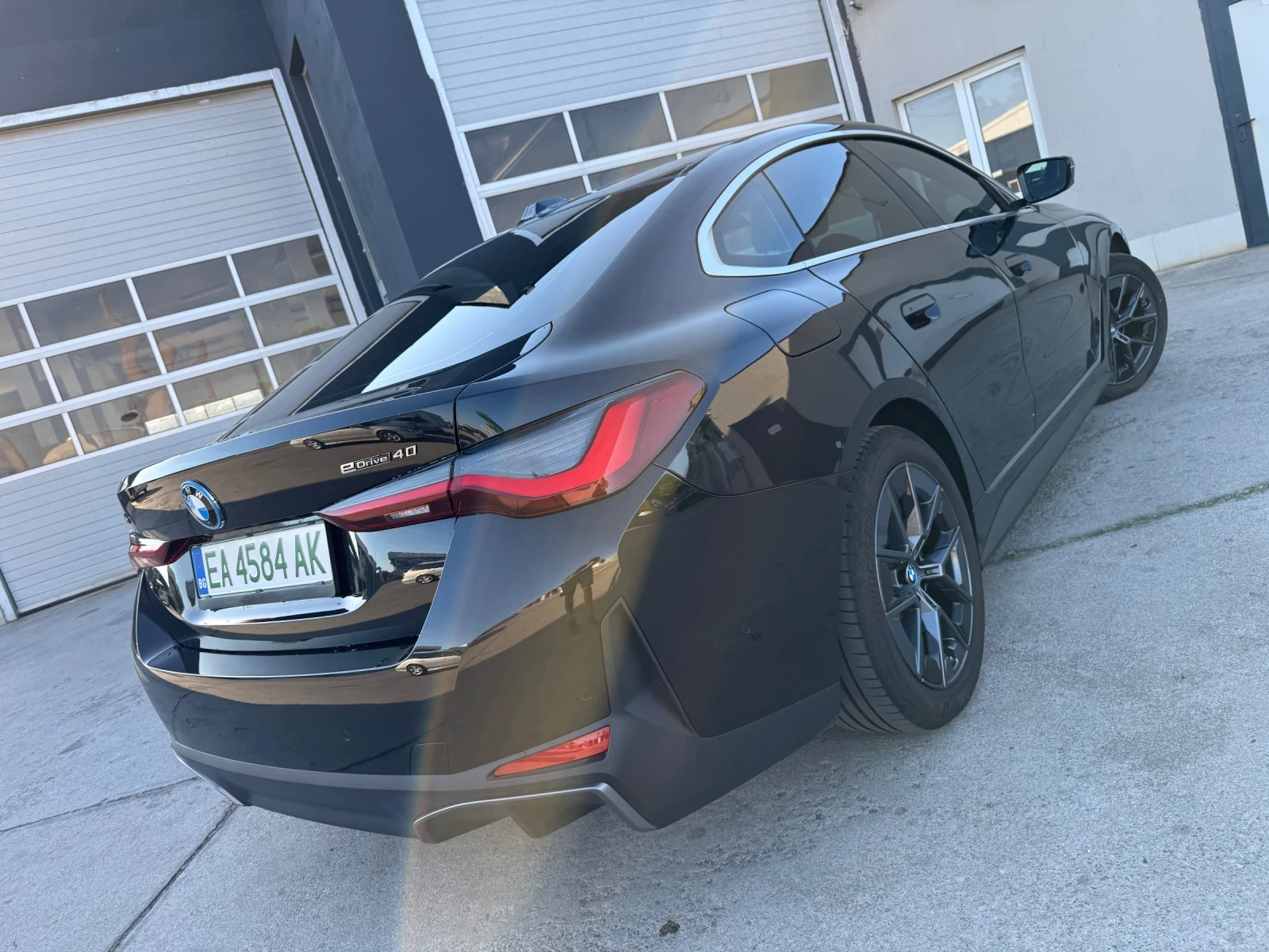 BMW i4 eDrive 40, снимка 5 - Автомобили и джипове - 56403362