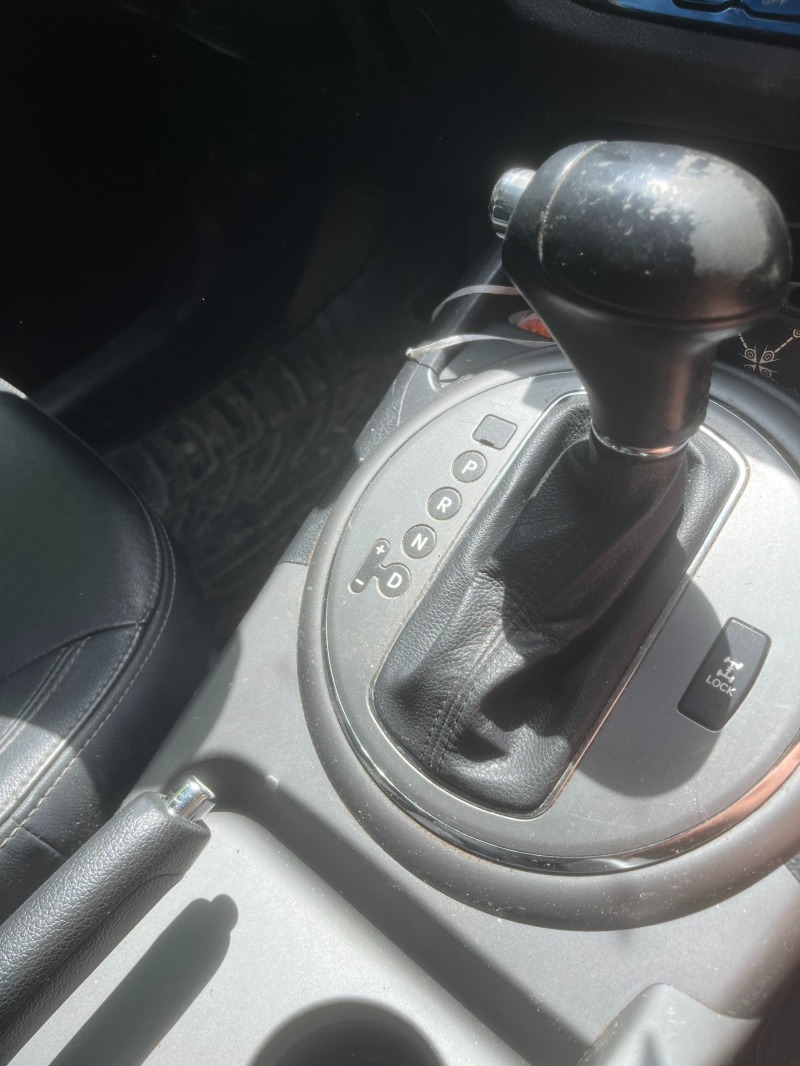 Kia Sportage 2.0 CRDI, снимка 8 - Автомобили и джипове - 45794399