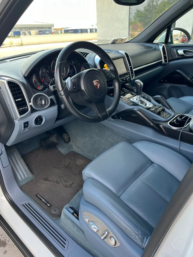 Porsche Cayenne, снимка 3 - Автомобили и джипове - 47420599