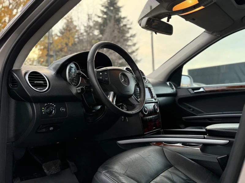 Mercedes-Benz ML 320 CDI Sport Premium , снимка 13 - Автомобили и джипове - 52876921