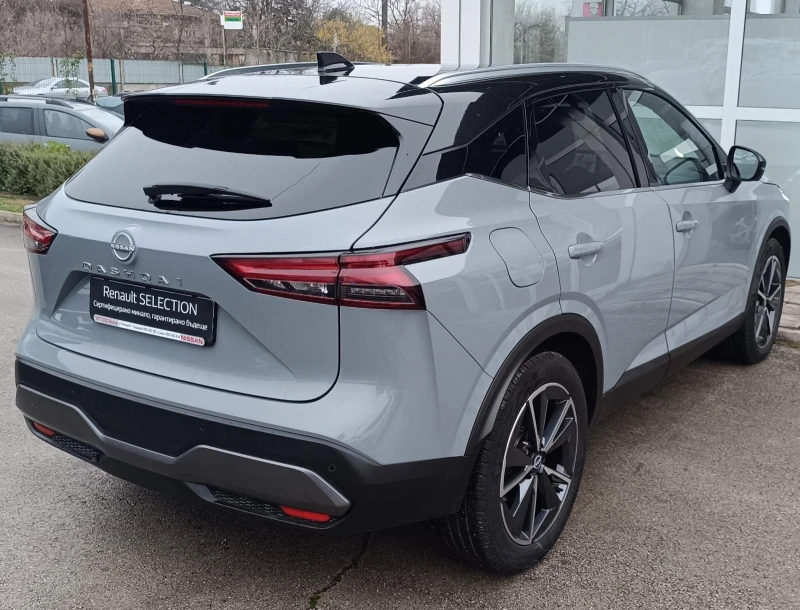 Nissan Qashqai 1.3 DiG-T CVT 4x4, снимка 2 - Автомобили и джипове - 52881485