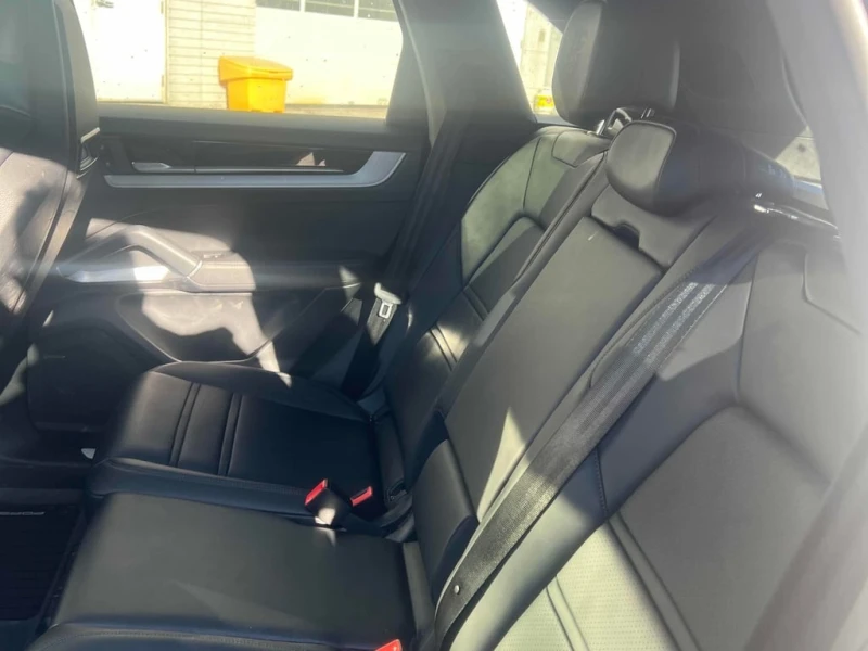 Porsche Cayenne * E Hybrid * CARFAX * БЕЗ ПЪРВОНАЧАЛНА ВНОСКА, снимка 15 - Автомобили и джипове - 52904838