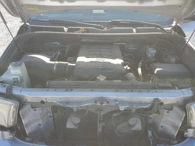 Toyota Sequoia 5.7L 8 Rear-wheel drive - изображение 5