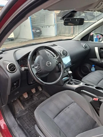 Nissan Qashqai 1.5 dCi, снимка 4 - Автомобили и джипове - 55385059