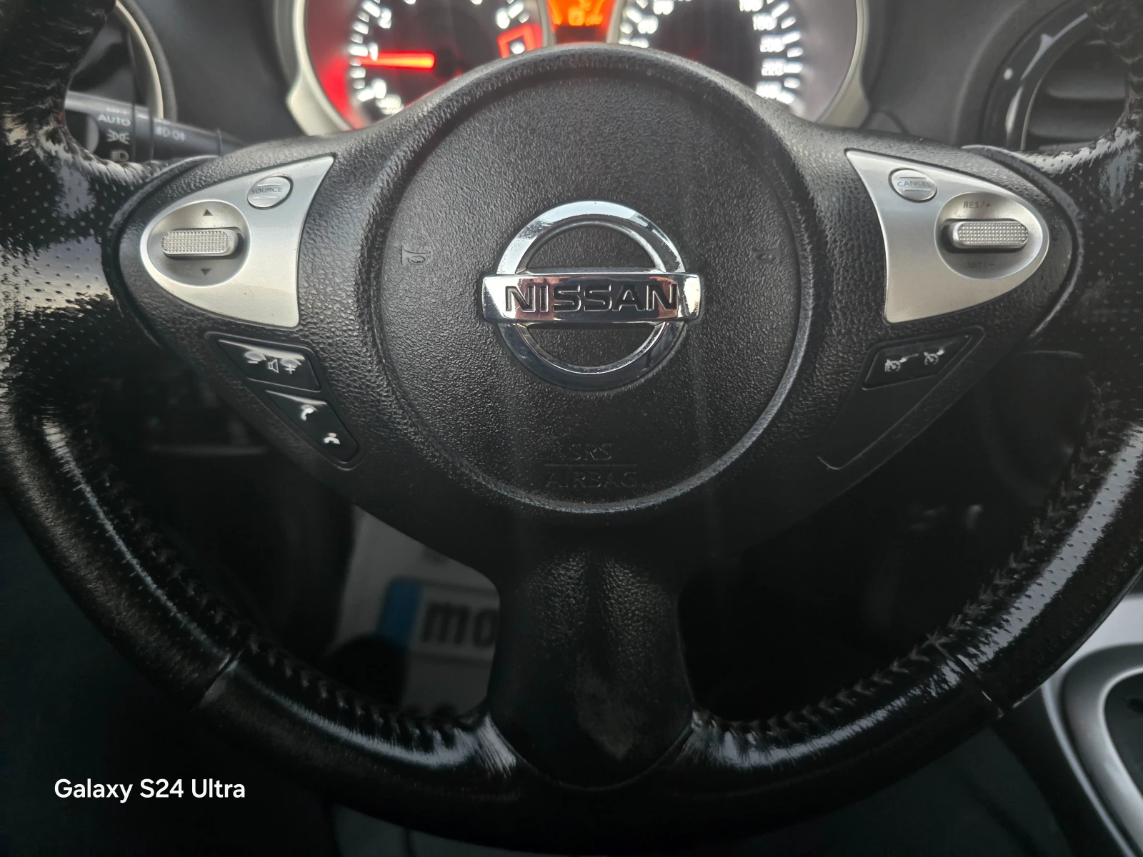 Nissan Juke 1.6I-190K.C-4X4-AVTOMATIC-NAVI | Mobile.bg — изображение 17