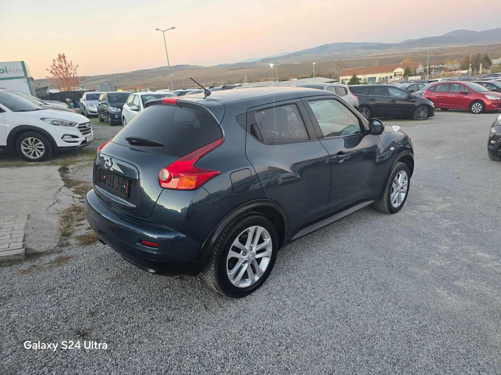 Nissan Juke 1.6I-190K.C-4X4-AVTOMATIC-NAVI - изображение 5