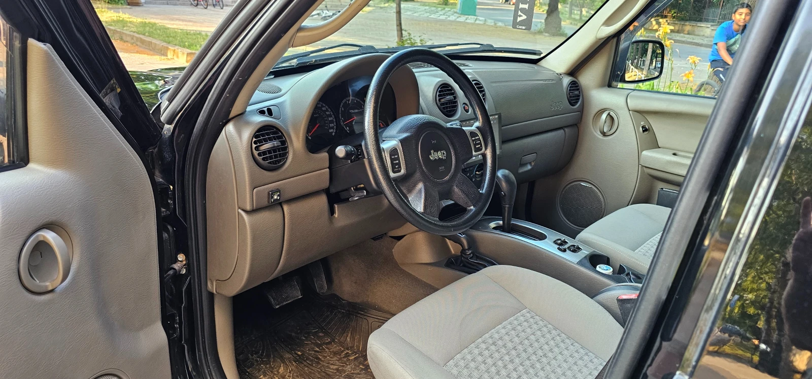 Jeep Cherokee 3.7 ГАЗ - изображение 8