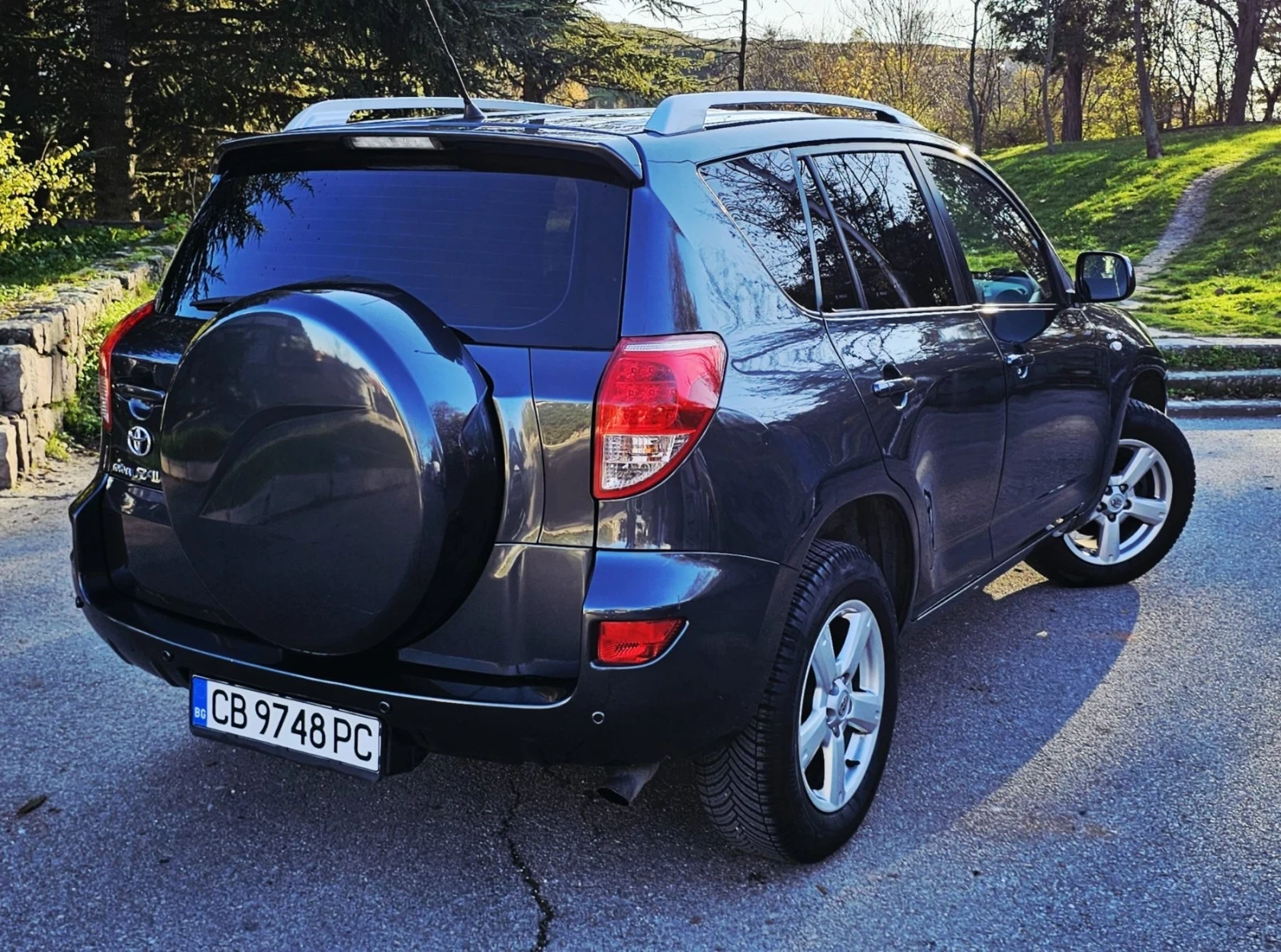 Toyota Rav4 2.2 D4D - изображение 4