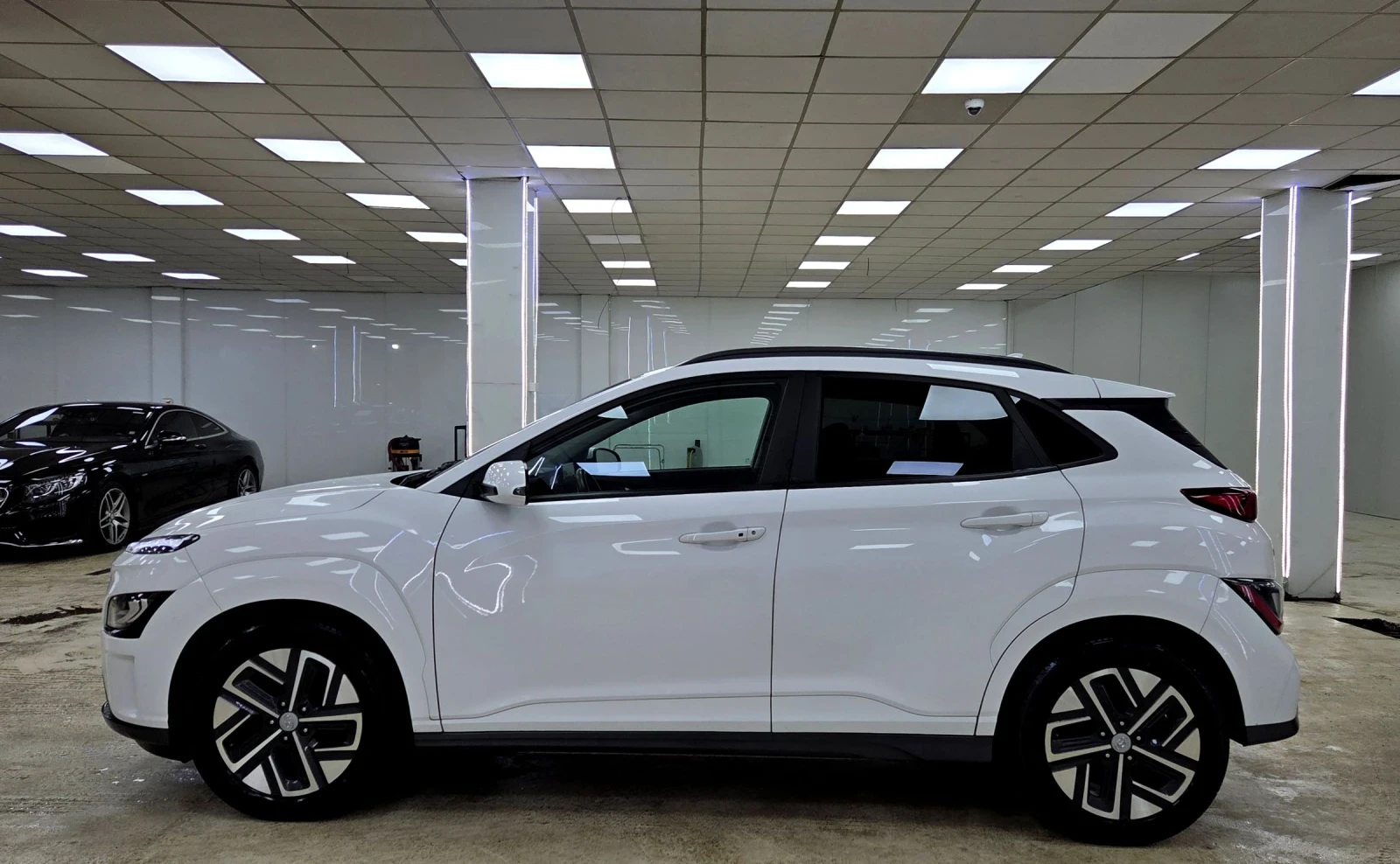 Hyundai Kona 64KWh/Premium/SOH100% - изображение 6
