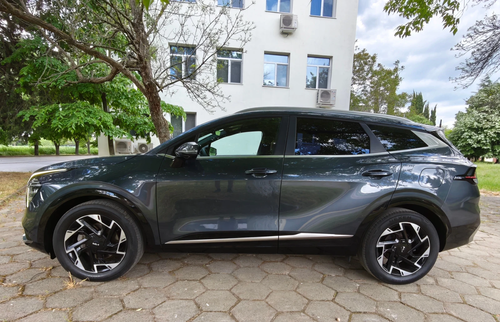 Kia Sportage 2.0 CRDI, снимка 7 - Автомобили и джипове - 54042607