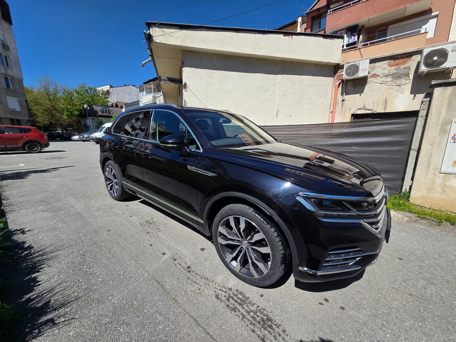 VW Touareg, снимка 2 - Автомобили и джипове - 54313191
