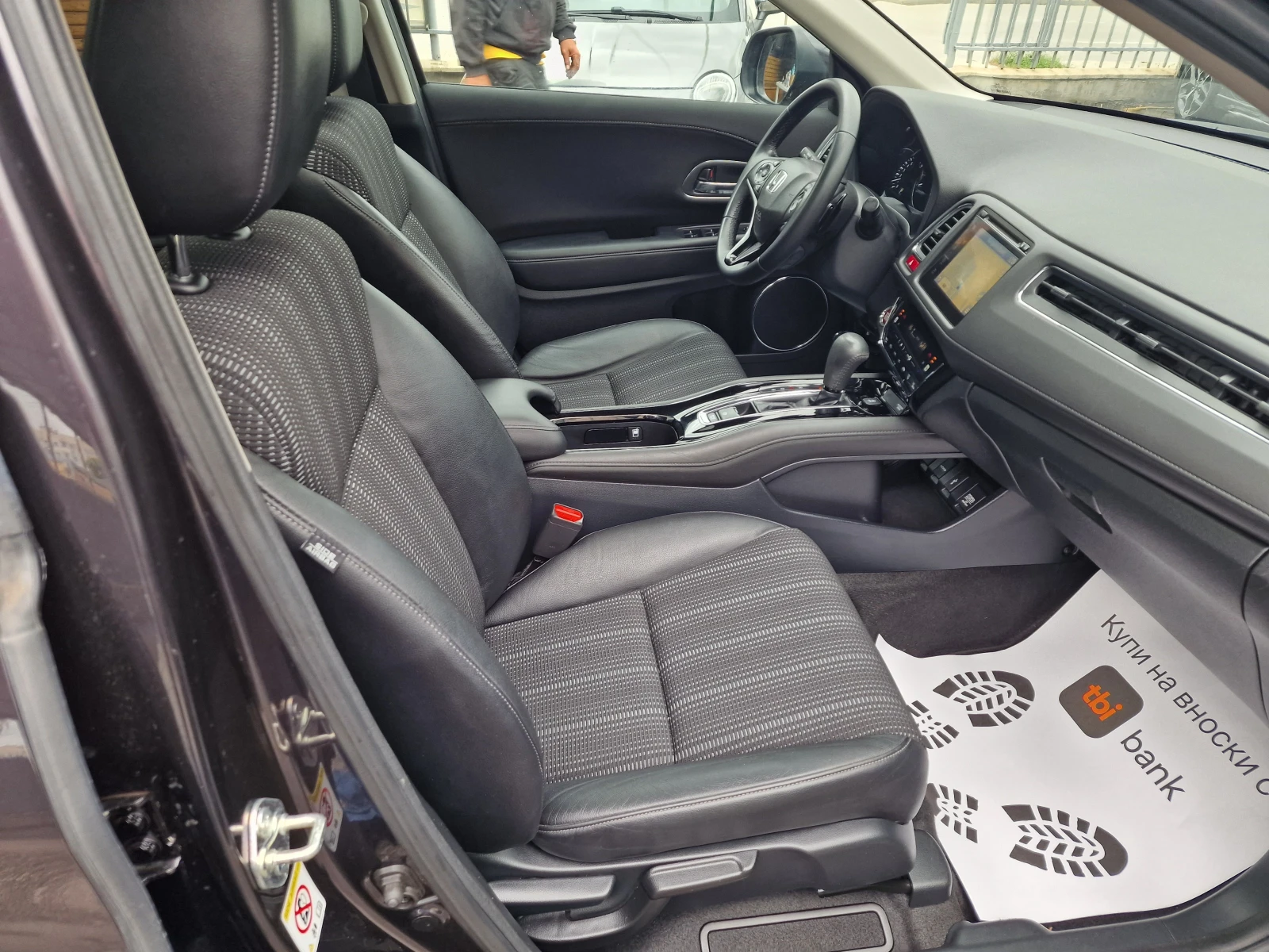 Honda Hr-v 1.5I-БЕНЗИН-AUTOMATIC-EXECUTIVE-NAVI-CAMERA-PANORA, снимка 13 - Автомобили и джипове - 54644142