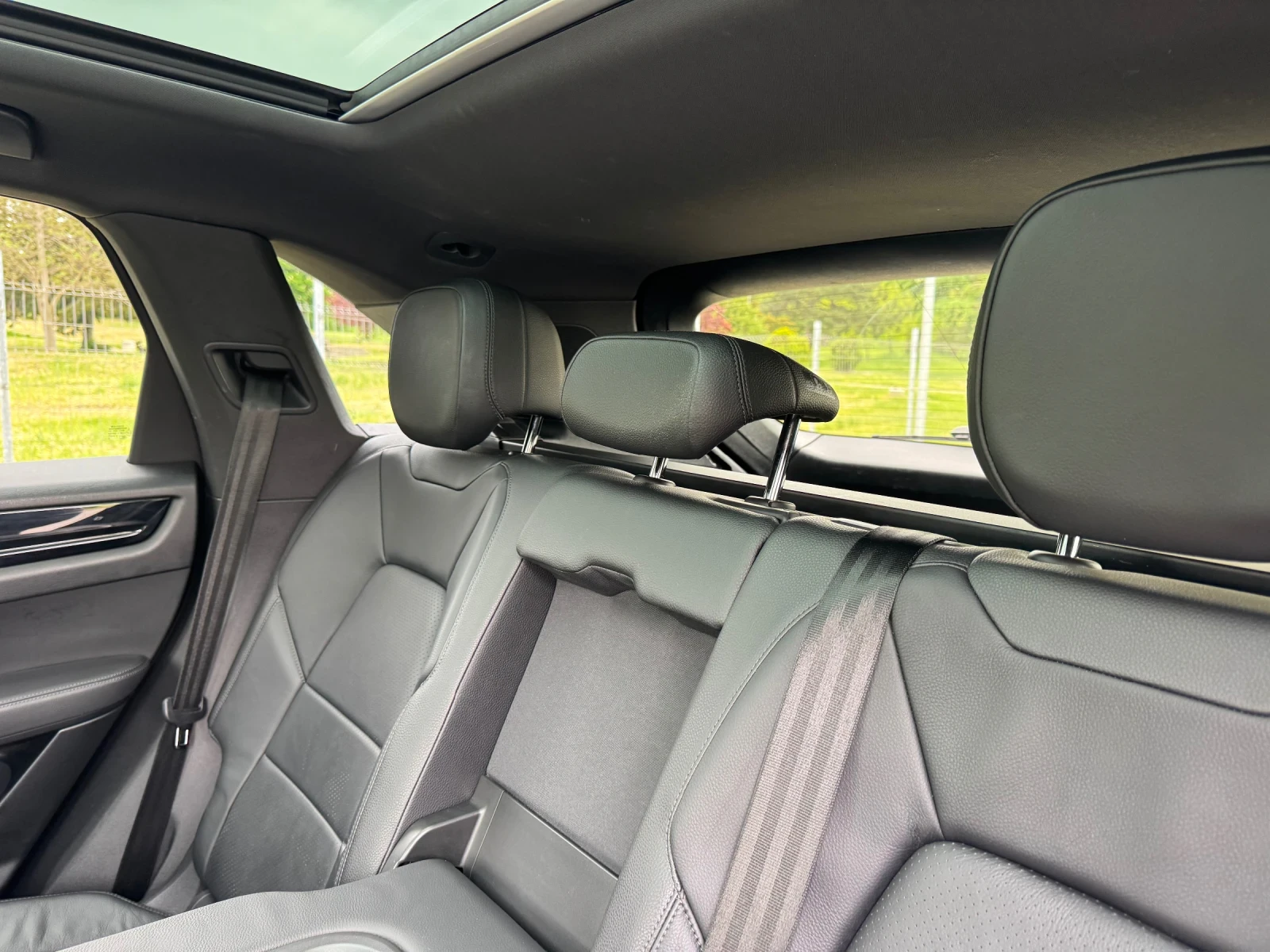 Porsche Cayenne 3.0 V6 BLACK EDITION, снимка 16 - Автомобили и джипове - 54948740