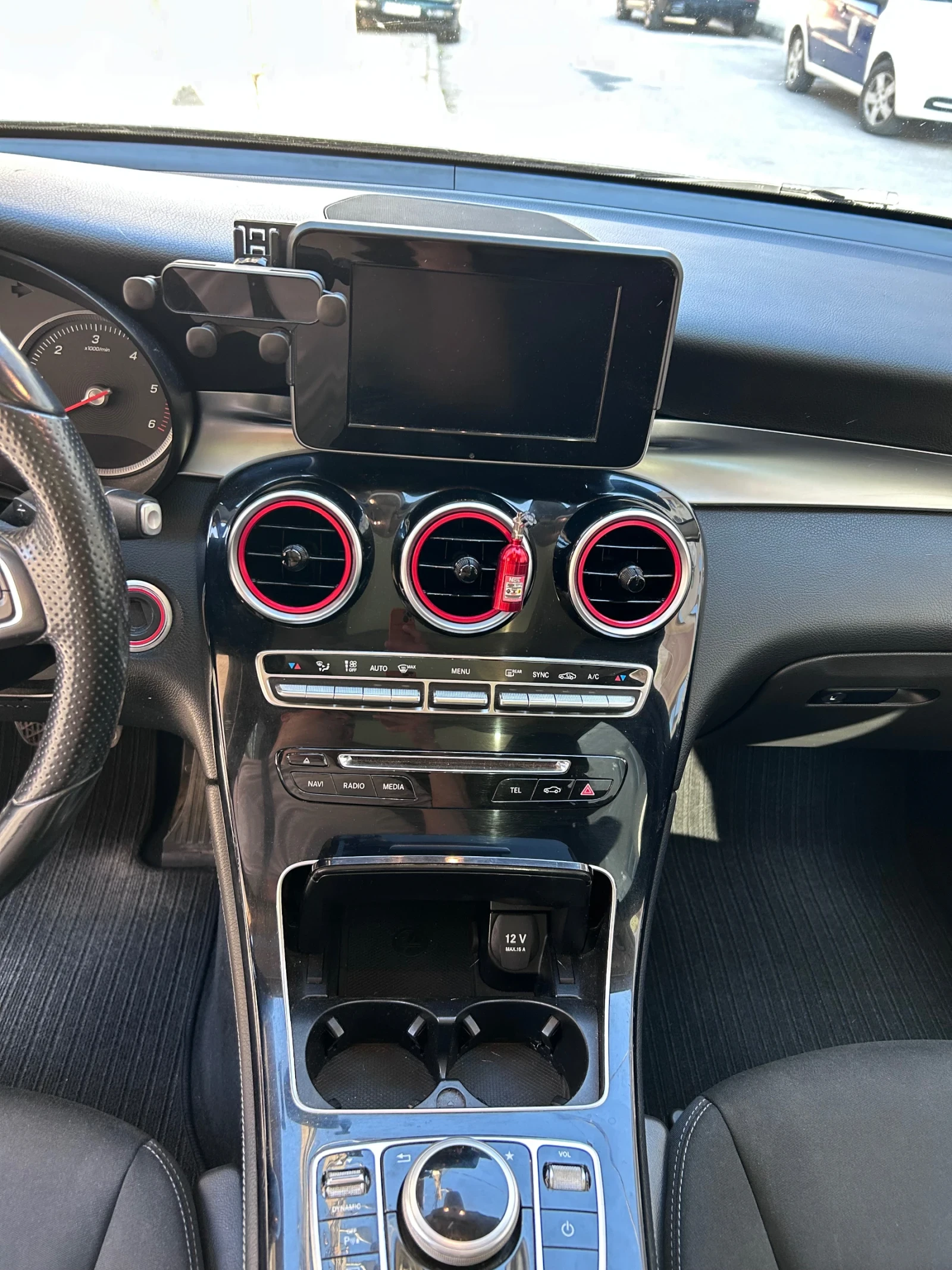 Mercedes-Benz GLC 220 2.2d 4 MATIK, снимка 15 - Автомобили и джипове - 55569592