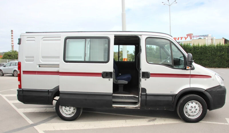 Iveco Daily 2.3 HPT   5+1 МЕСТА ГЕРМАНИЯ   , снимка 5 - Бусове и автобуси - 47450430