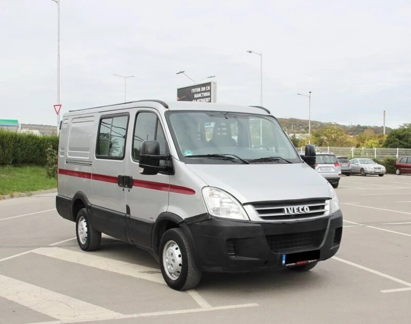 Iveco Daily 2.3 HPT   5+1 МЕСТА ГЕРМАНИЯ   , снимка 3 - Бусове и автобуси - 47450430