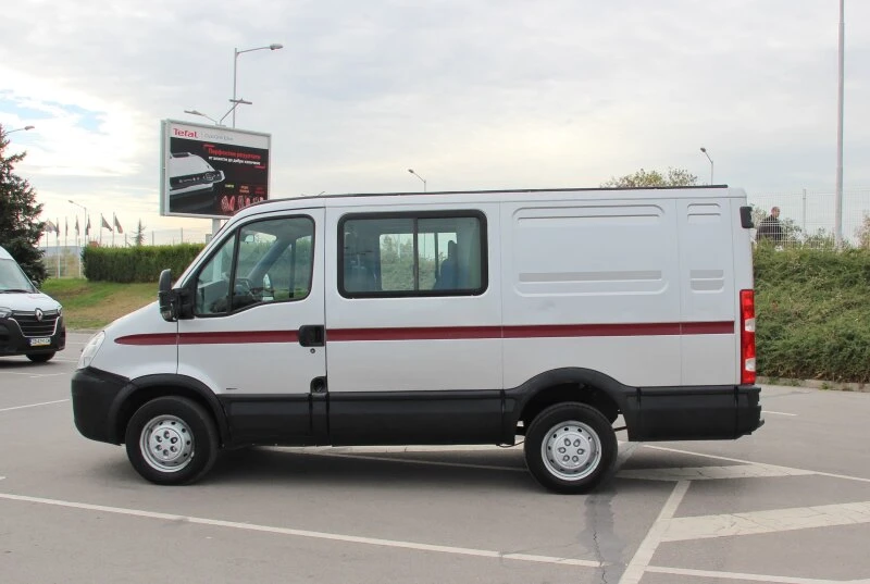 Iveco Daily 2.3 HPT   5+1 МЕСТА ГЕРМАНИЯ   , снимка 9 - Бусове и автобуси - 47450430