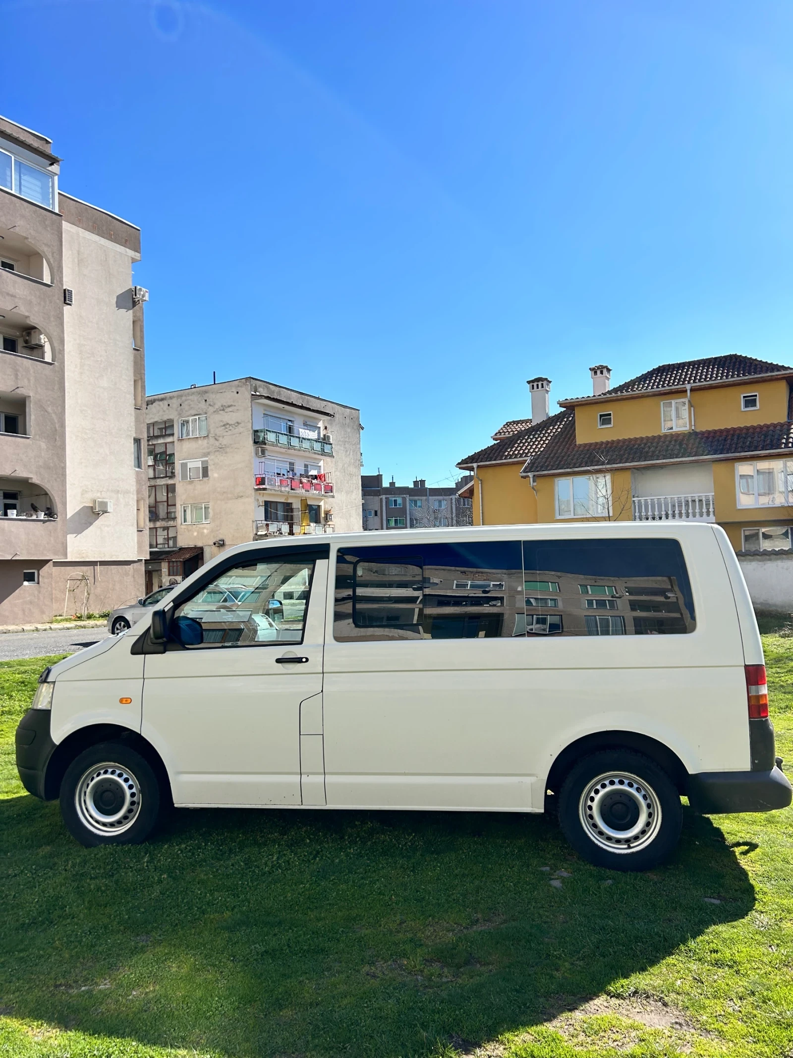 VW T5, снимка 5 - Бусове и автобуси - 53850292