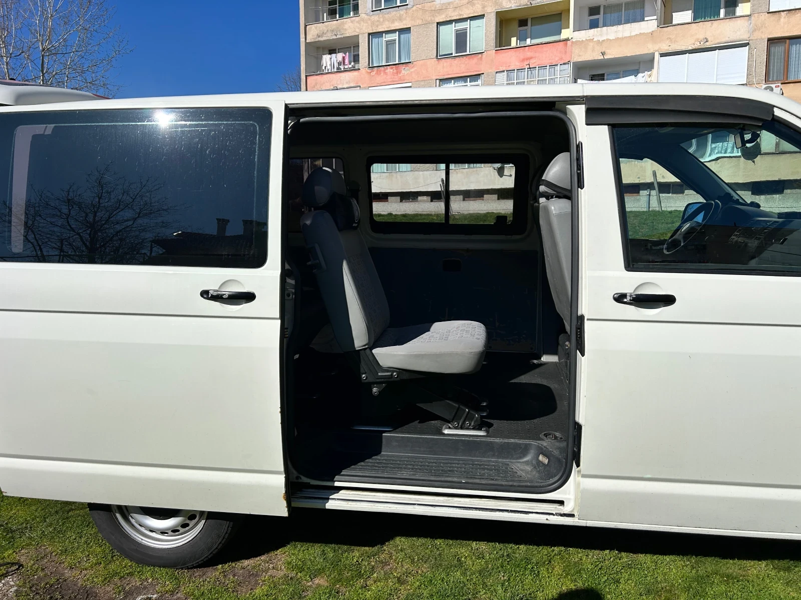VW T5, снимка 9 - Бусове и автобуси - 53850292
