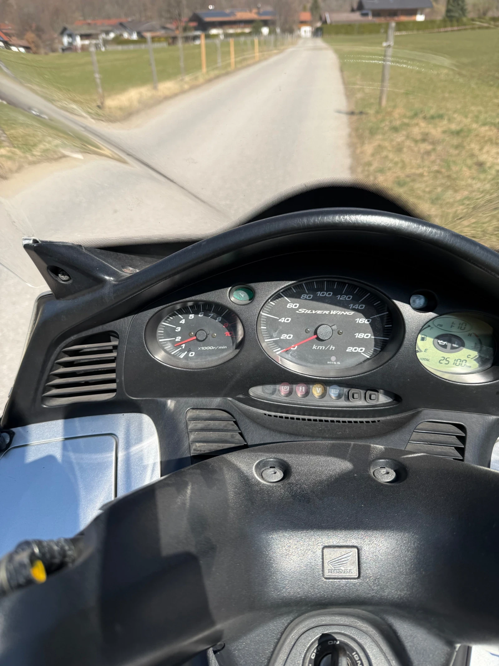 Honda Silver Wing, снимка 9 - Мотоциклети и мототехника - 54785988