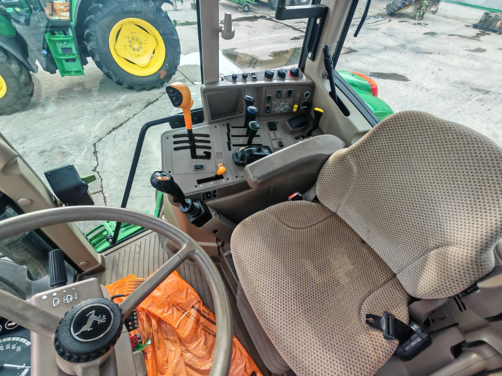 Трактор John Deere 6115M лизинг с първоначална вноска 20%, снимка 14 - Селскостопанска техника - 54005647