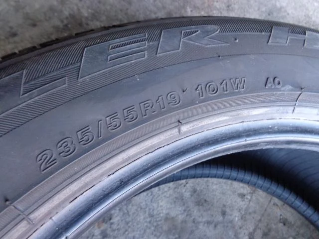 Гуми Летни 235/55R19, снимка 8 - Гуми и джанти - 16052229