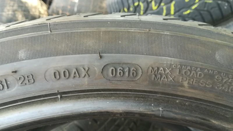 Гуми Зимни 295/35R21, снимка 7 - Гуми и джанти - 26754617