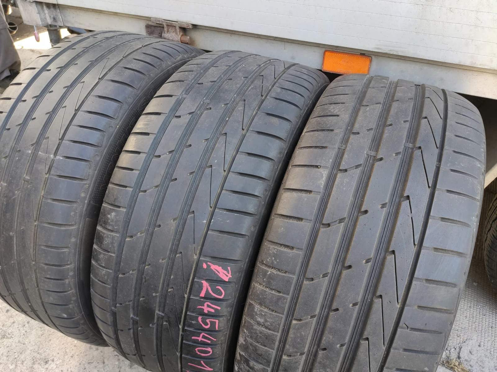  245/40R19 | Mobile.bg   4