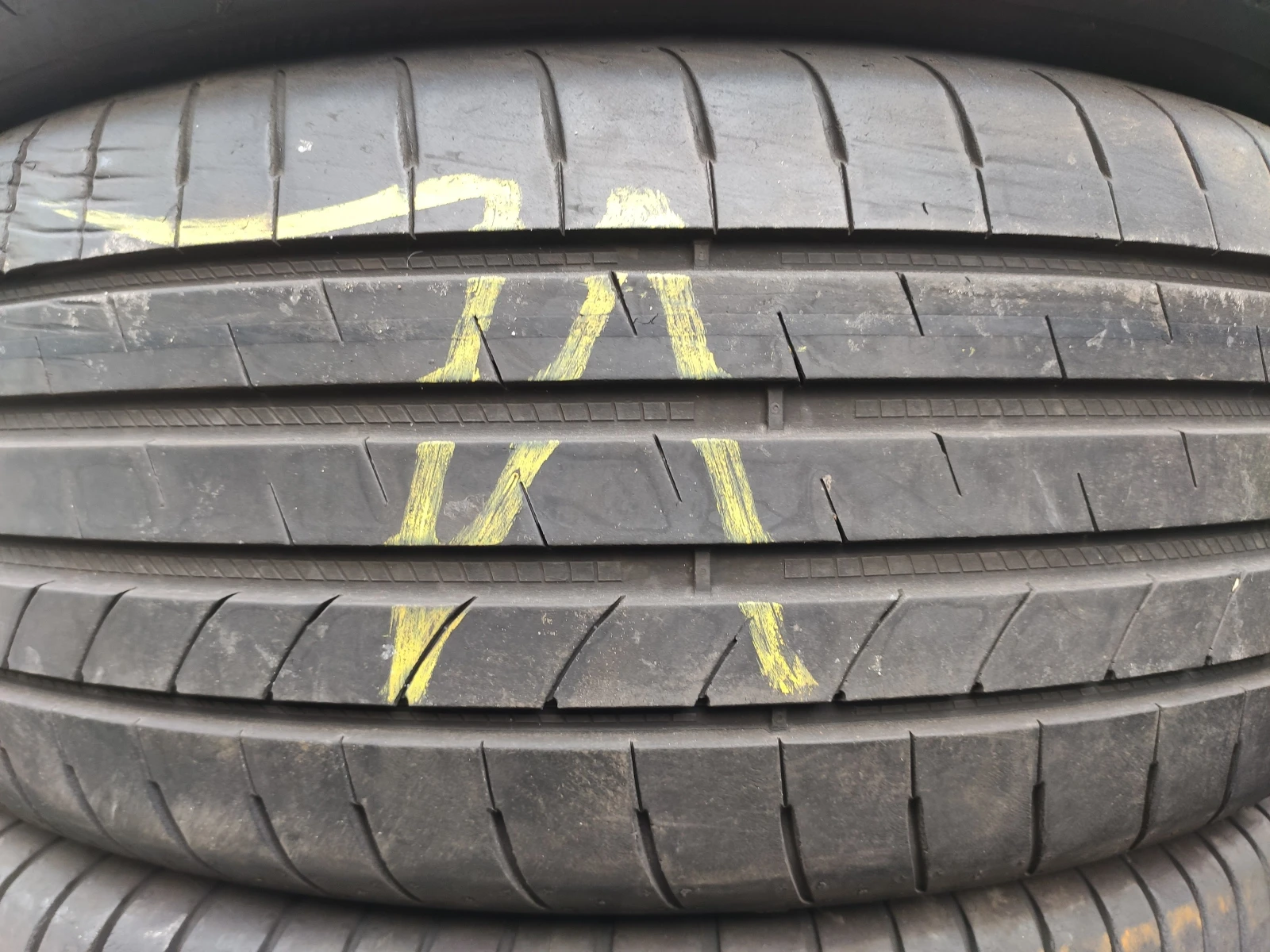 ���� 215/50R18 | Mobile.bg � ����������� 3