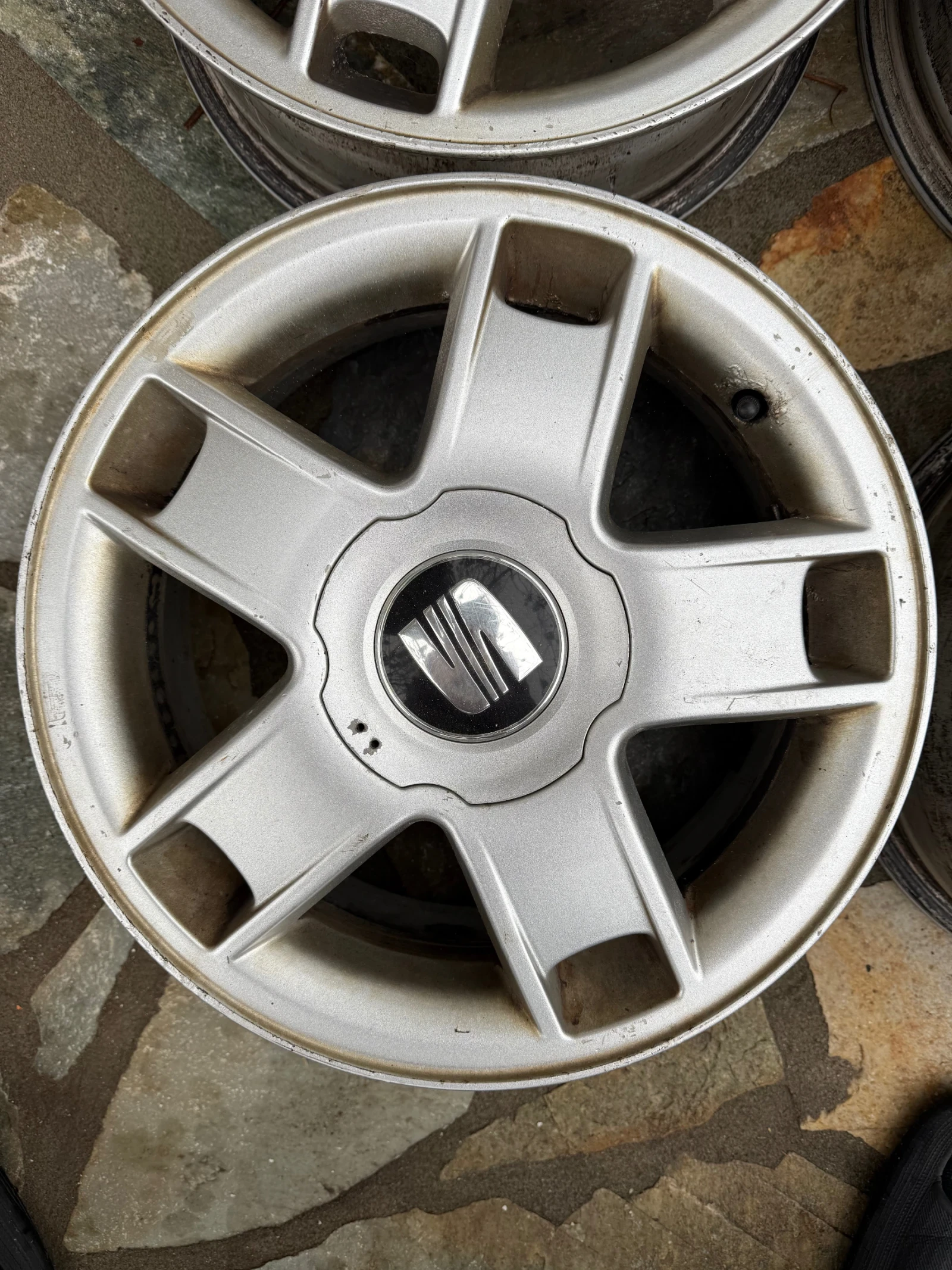Джанти за Seat Leon, снимка 2 - Гуми и джанти - 56570795