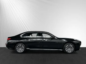 BMW 750 e/xDrive/PLUG-IN/SKY LOUNGE/B&W/ICONIC GLOW/HUD/, снимка 4