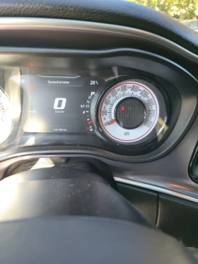 Обява за продажба на Dodge Challenger SRT  Scat Pack 392 HEMI ~77 777 лв. - изображение 4