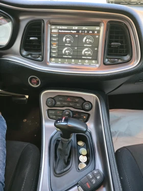 Обява за продажба на Dodge Challenger SRT  Scat Pack 392 HEMI ~77 777 лв. - изображение 2