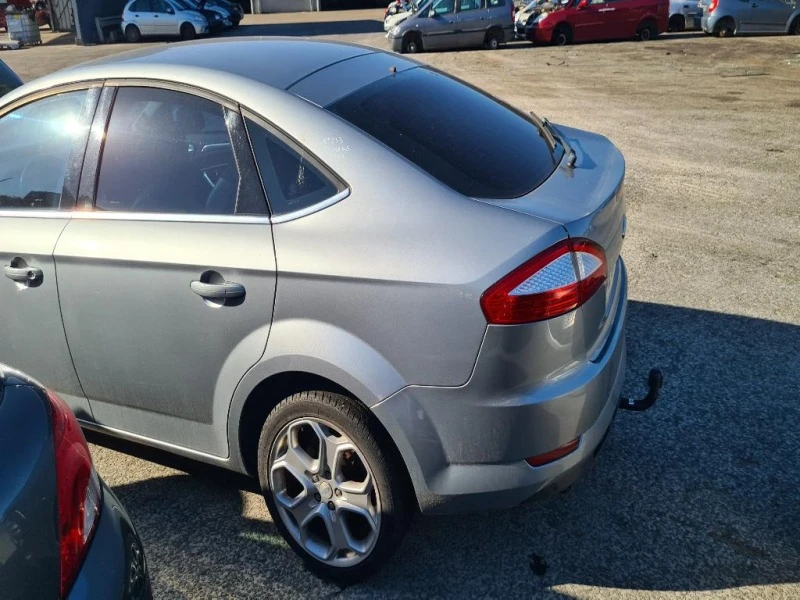 Ford Mondeo 2.0 TDCi, снимка 2 - Автомобили и джипове - 23374836