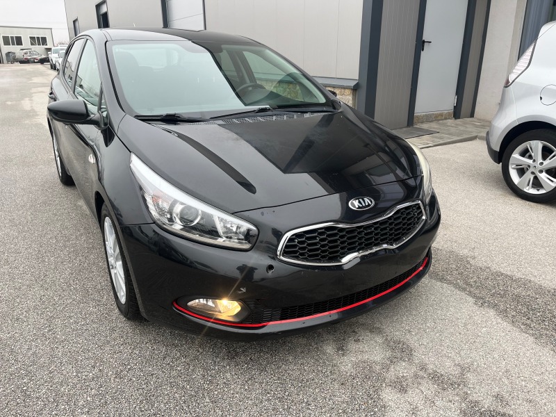 Kia Ceed 1.6 Diesel, снимка 2 - Автомобили и джипове - 44552946