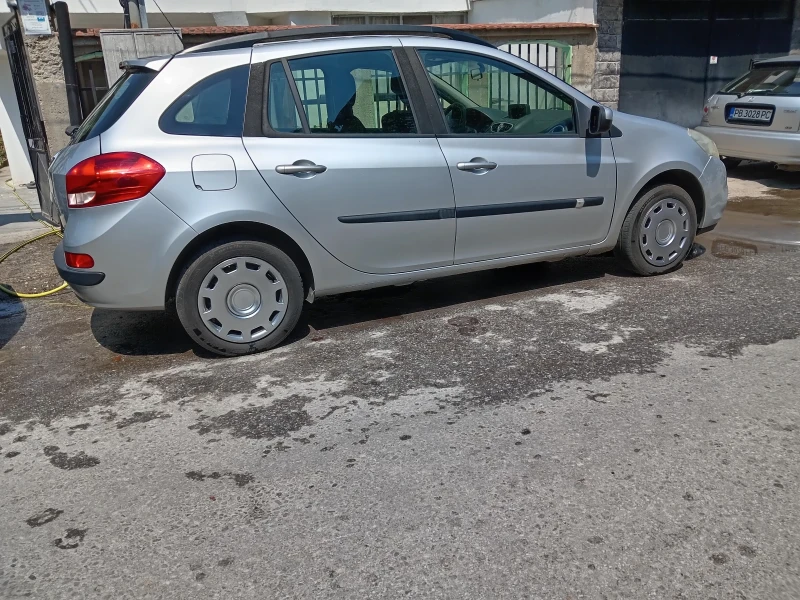 Renault Clio 1.2 16в, снимка 2 - Автомобили и джипове - 47973046