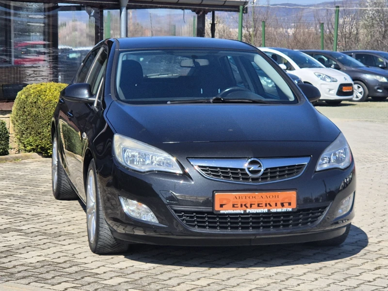 Opel Astra 1.7cdti 110к.с., снимка 4 - Автомобили и джипове - 49650621
